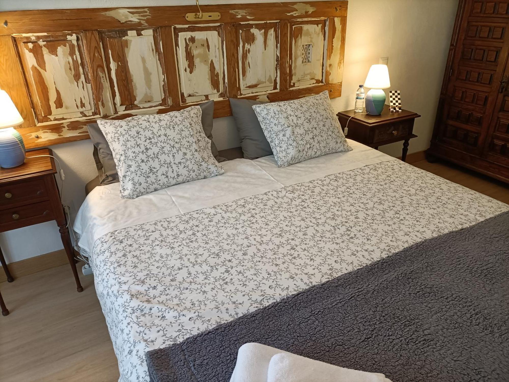 Casa Dos Pedro'S Guest House Vila Nova  Bagian luar foto